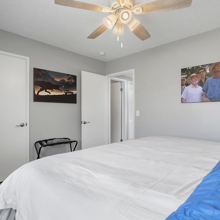 Appartamento King Bed Well-Located Cozy Townhouse Retreat Gulfport Esterno foto